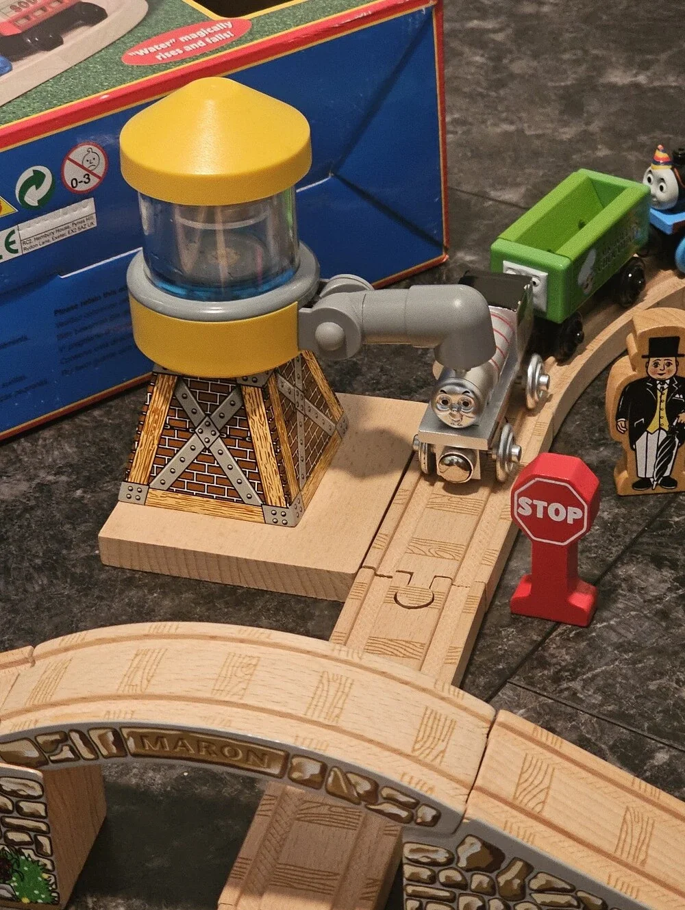 VTG Thomas Wooden Railway Water Tower Figure 8 Set Learning Curve Extra Friends